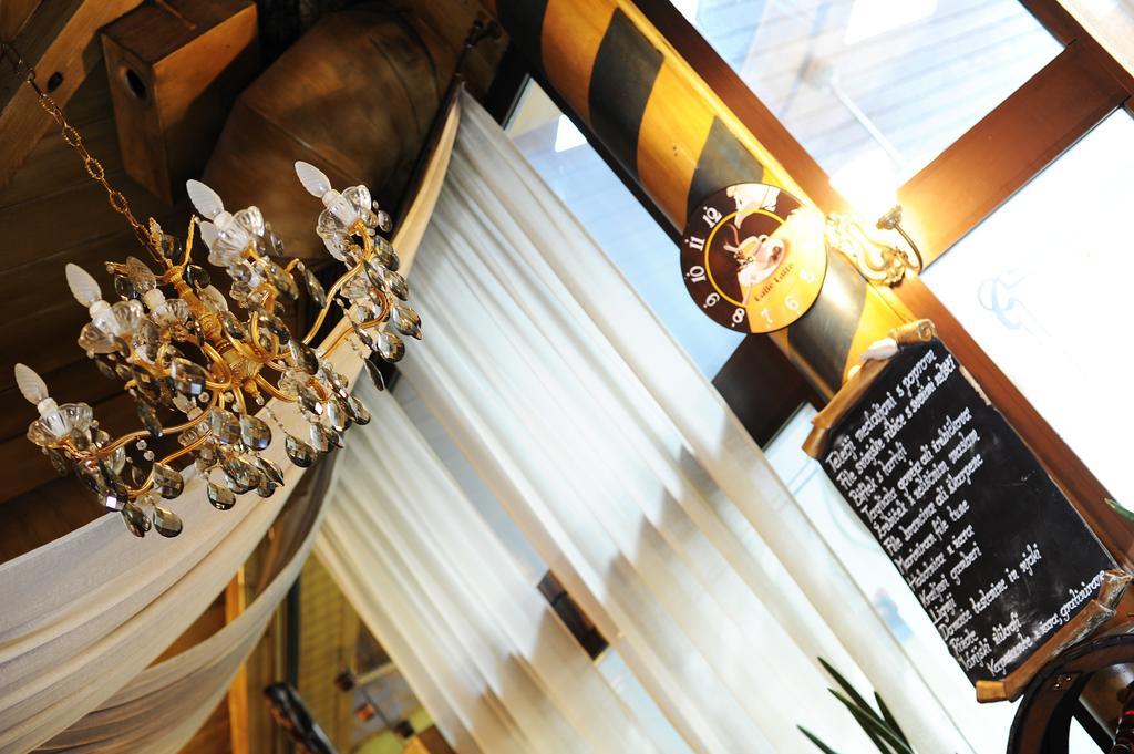 Garni Hotel Azur Любляна Екстер'єр фото