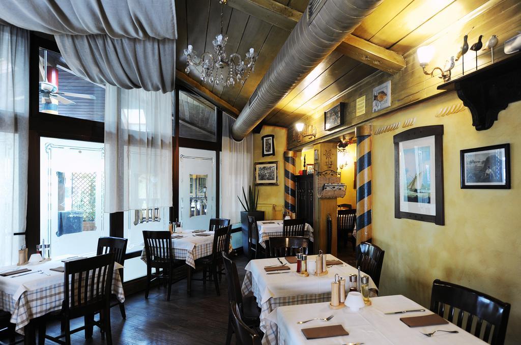 Garni Hotel Azur Любляна Екстер'єр фото