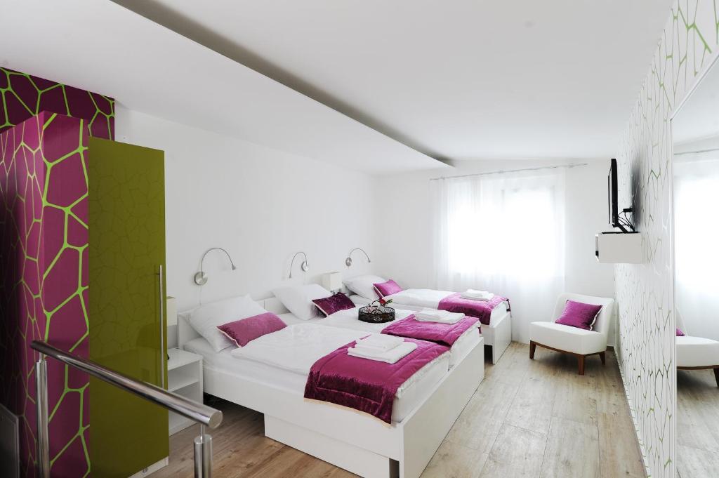 Garni Hotel Azur Любляна Номер фото