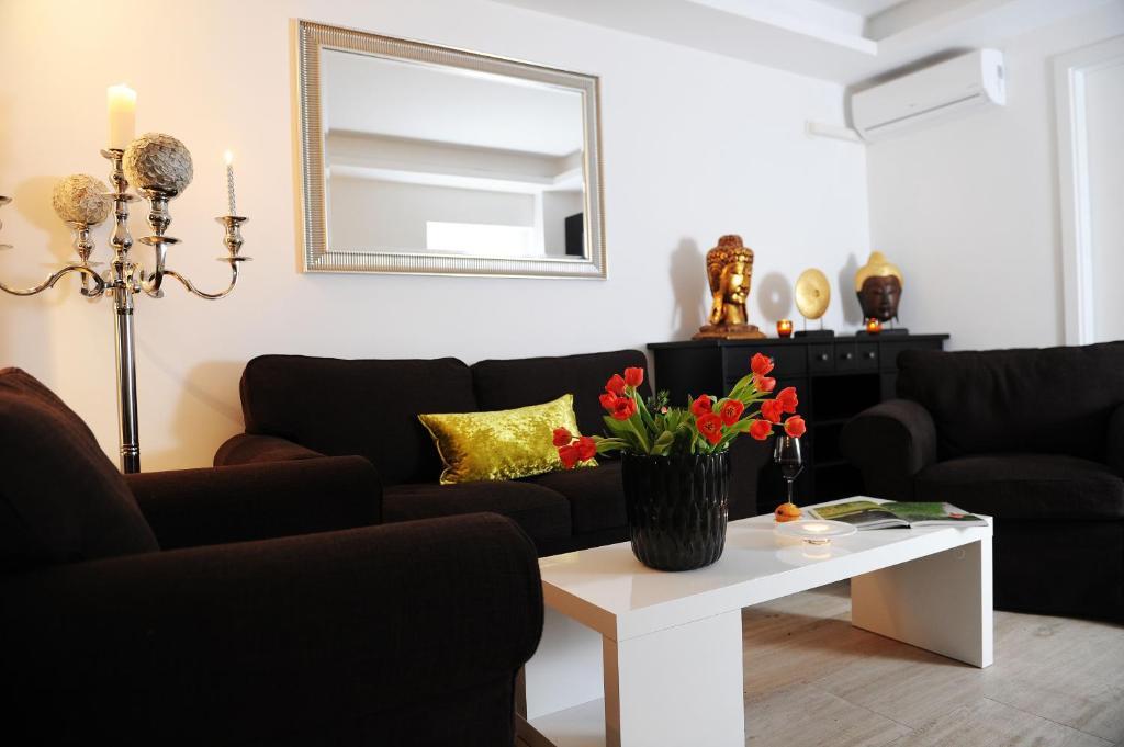 Garni Hotel Azur Любляна Екстер'єр фото